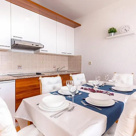 2 Bedroom Stunning In